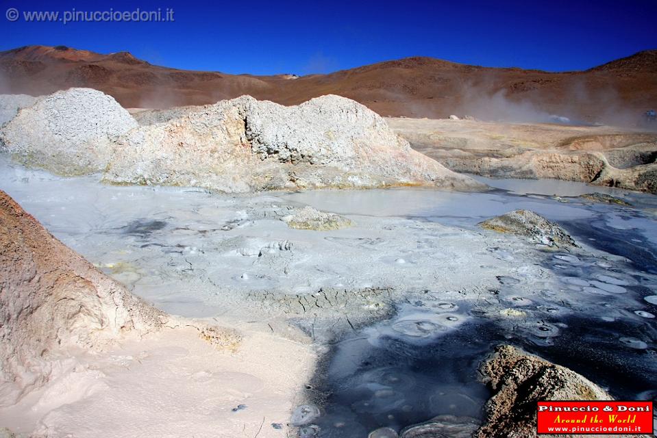 BOLIVIA 2 - Geyser Sol de Manana - 11.jpg